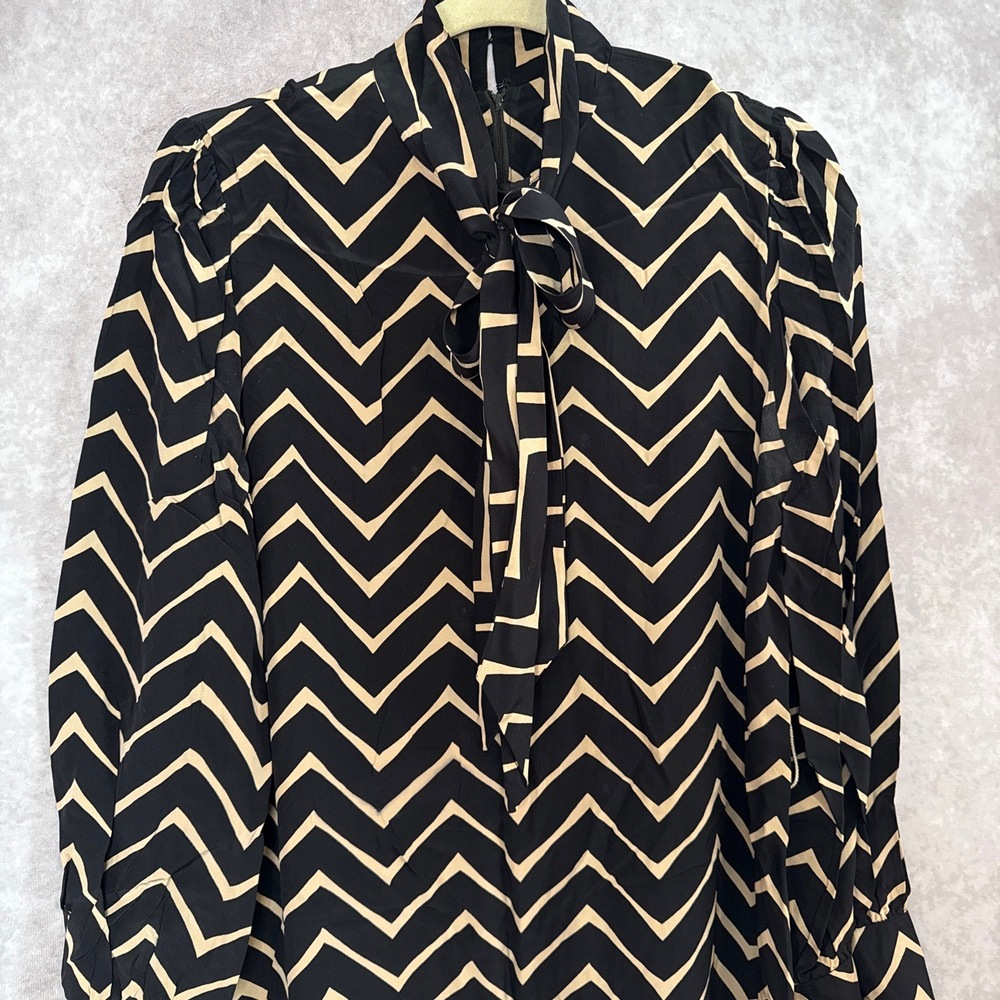 Chevron Patterned 100% Silk Black and Cream Midi Dress - Picture 3 of 10